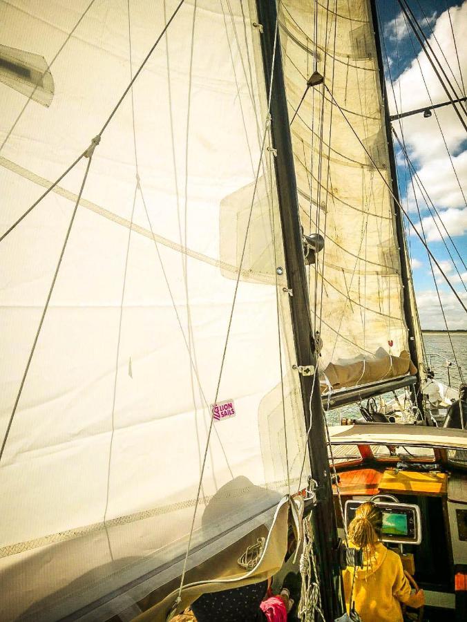 فندق Zeilschip Lucia فليسينْخين المظهر الخارجي الصورة